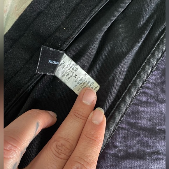 Frederick’s of Hollywood. Purple and black lace Corset. Size 34 - Picture 6 of 8